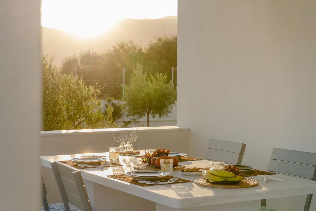 Villa Elia Mélanes Екстериор снимка