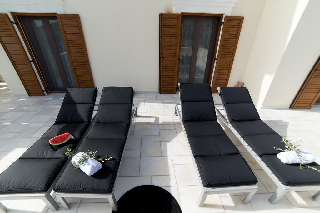 Villa Elia Mélanes Екстериор снимка