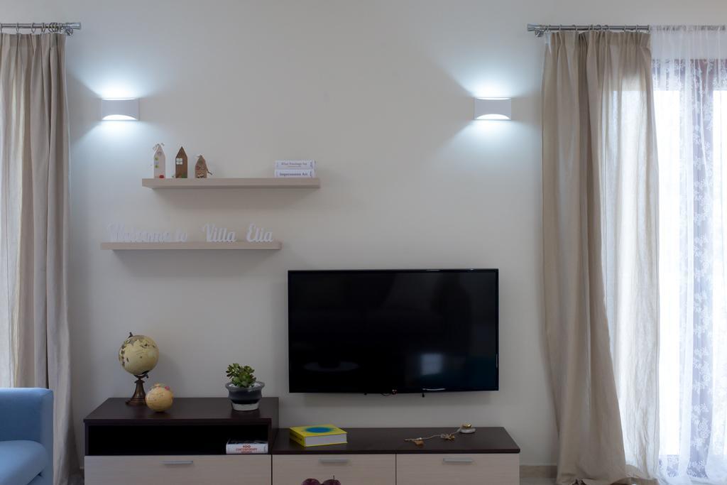 Villa Elia Mélanes Екстериор снимка