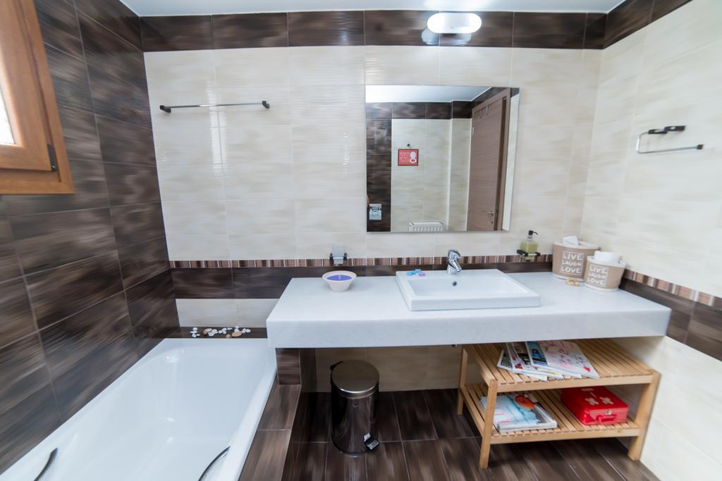 Villa Elia Mélanes Екстериор снимка